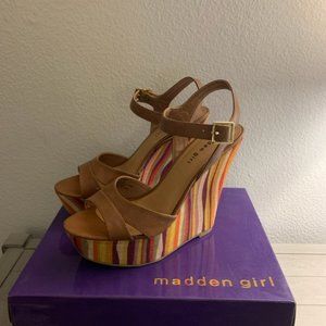 NEW Madden Girl Wisper Wedges in Size 8
